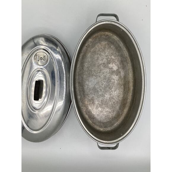 Vintage Walker Ware Aluminum Roaster w/Lid - Picture 5 of 7